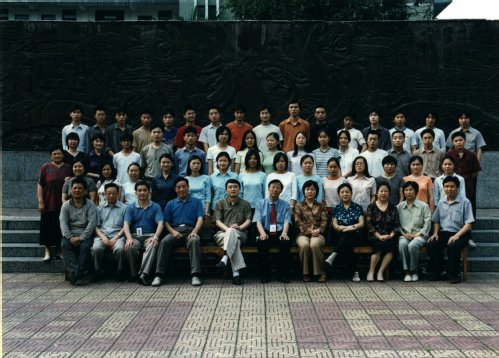 化学系2000级1班毕业照