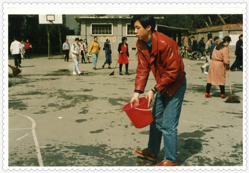 1994学生打扫学校